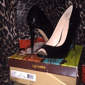 Black stilettos by Zigi Soho